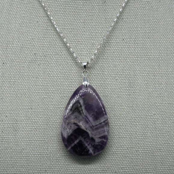 Amethyst Necklace with silver Chain. - Picture 3 of 3